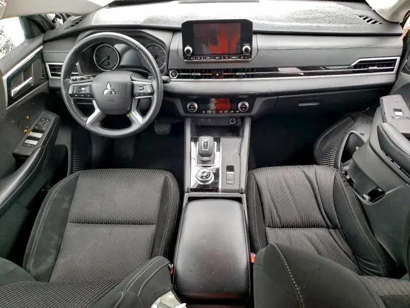 2022 MITSUBISHI OUTLANDER ES  