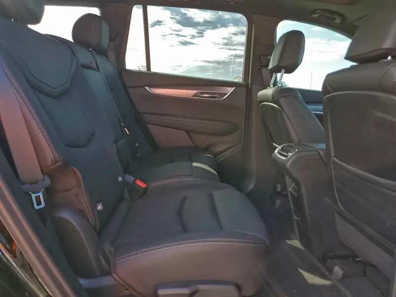 2025 CADILLAC XT6 LUXURY  