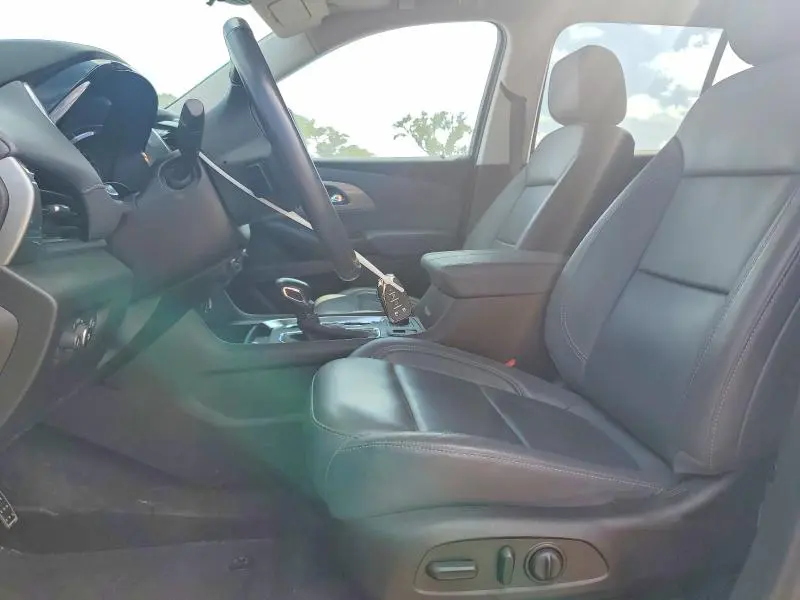 2021 CHEVROLET TRAVERSE LT  