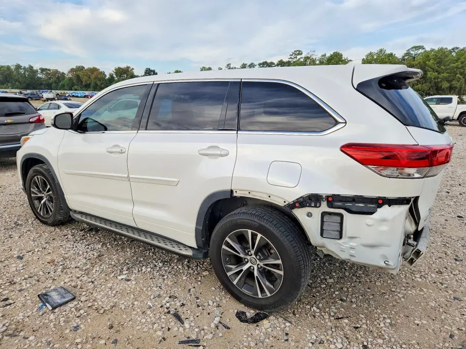 2018 TOYOTA HIGHLANDER LE PLUS  