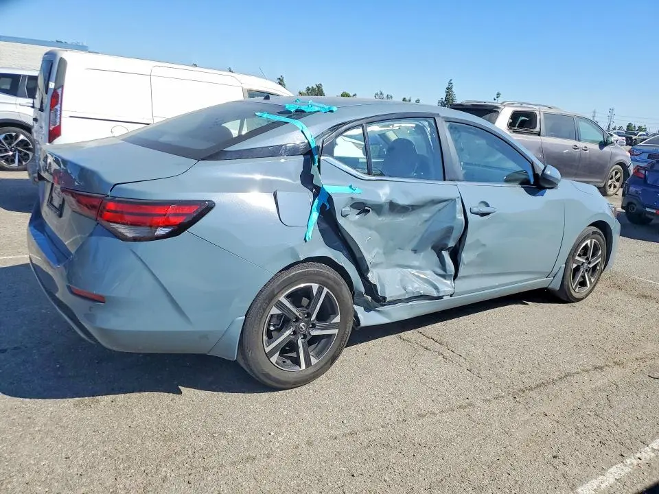 2025 NISSAN SENTRA SV  