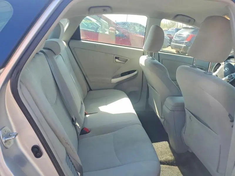 2013 TOYOTA PRIUS TWO  