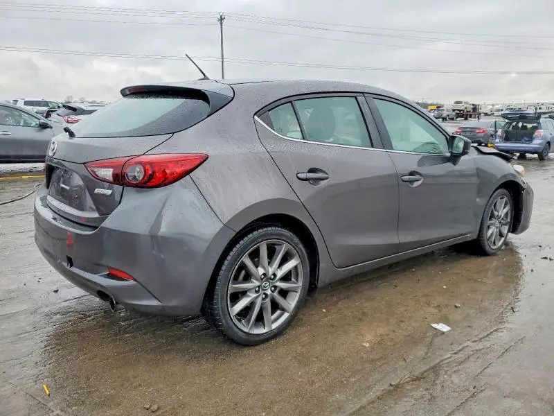 2018 MAZDA 3 TOURING  