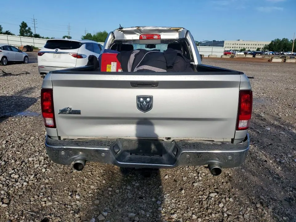 2017 RAM 1500 SLT  