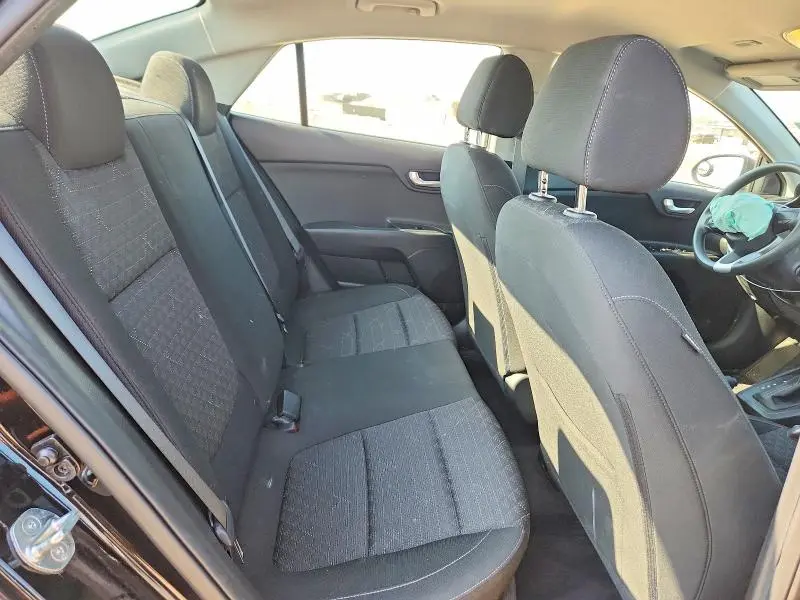 2021 KIA RIO LX  