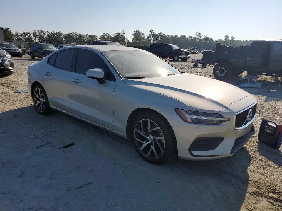 2020 VOLVO S60 T5 MOMENTUM  
