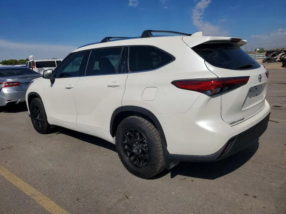 2020 TOYOTA HIGHLANDER XLE  