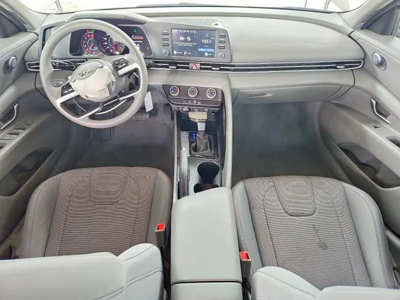 2023 HYUNDAI ELANTRA SE  