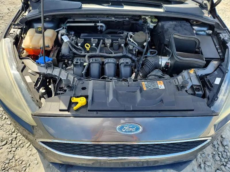 2015 FORD FOCUS SE  