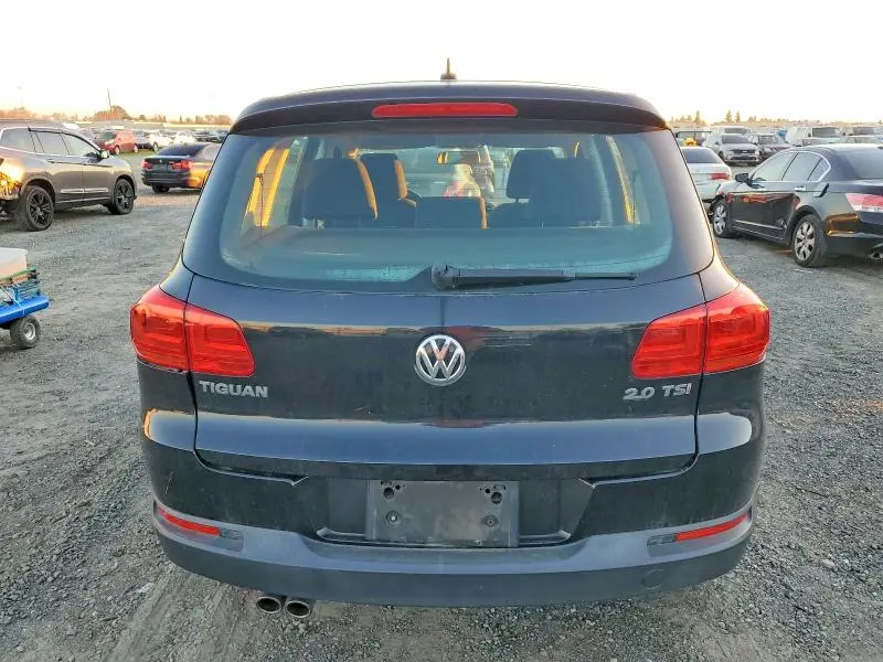 2013 VOLKSWAGEN TIGUAN S  