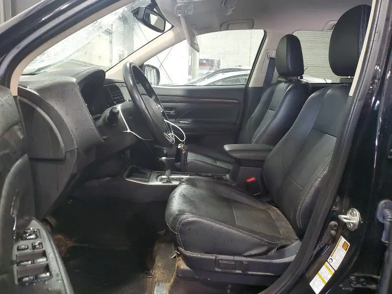 2017 MITSUBISHI OUTLANDER SE  
