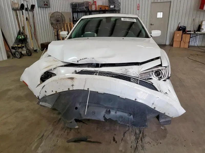 2016 CHRYSLER 300 LIMITED  