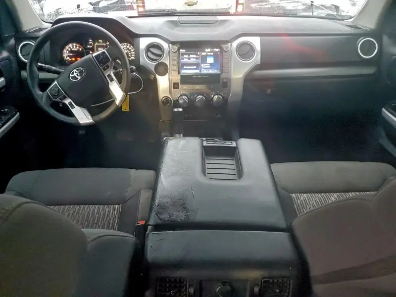 2021 TOYOTA TUNDRA CREWMAX SR5  