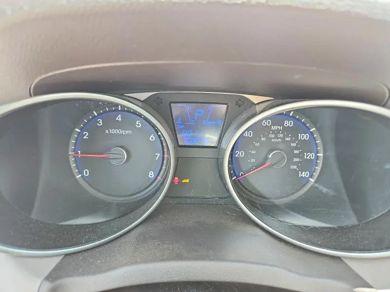 2011 HYUNDAI TUCSON GLS  