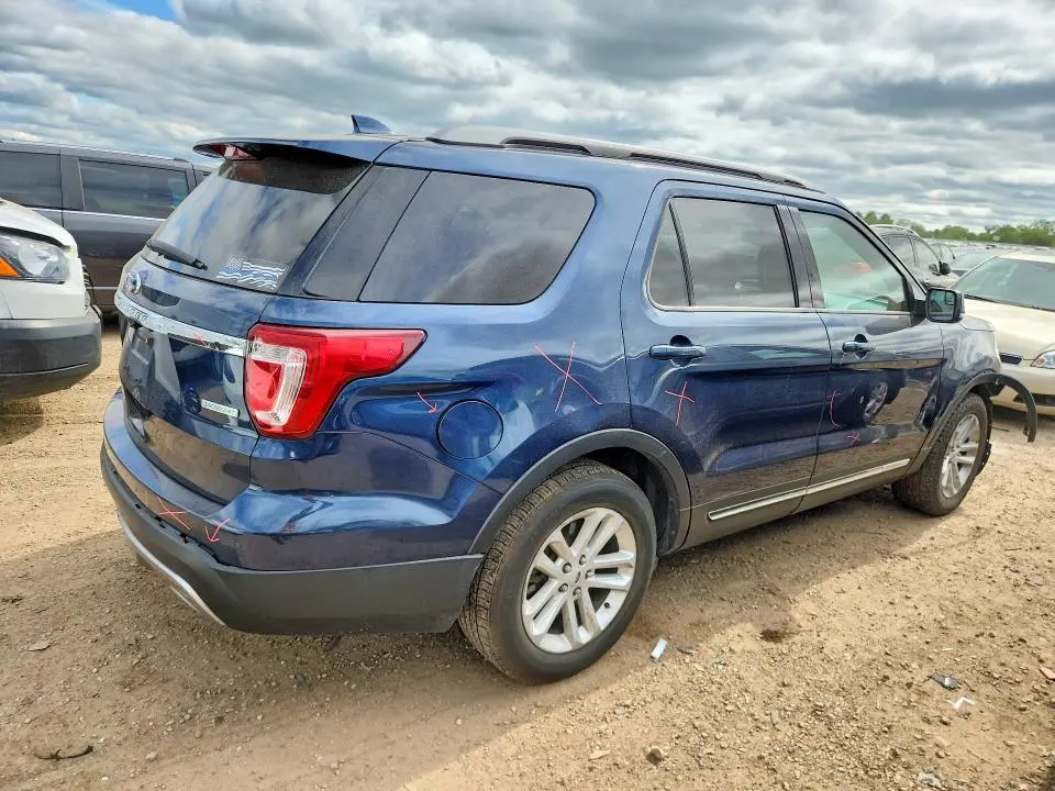 2017 FORD EXPLORER XLT  