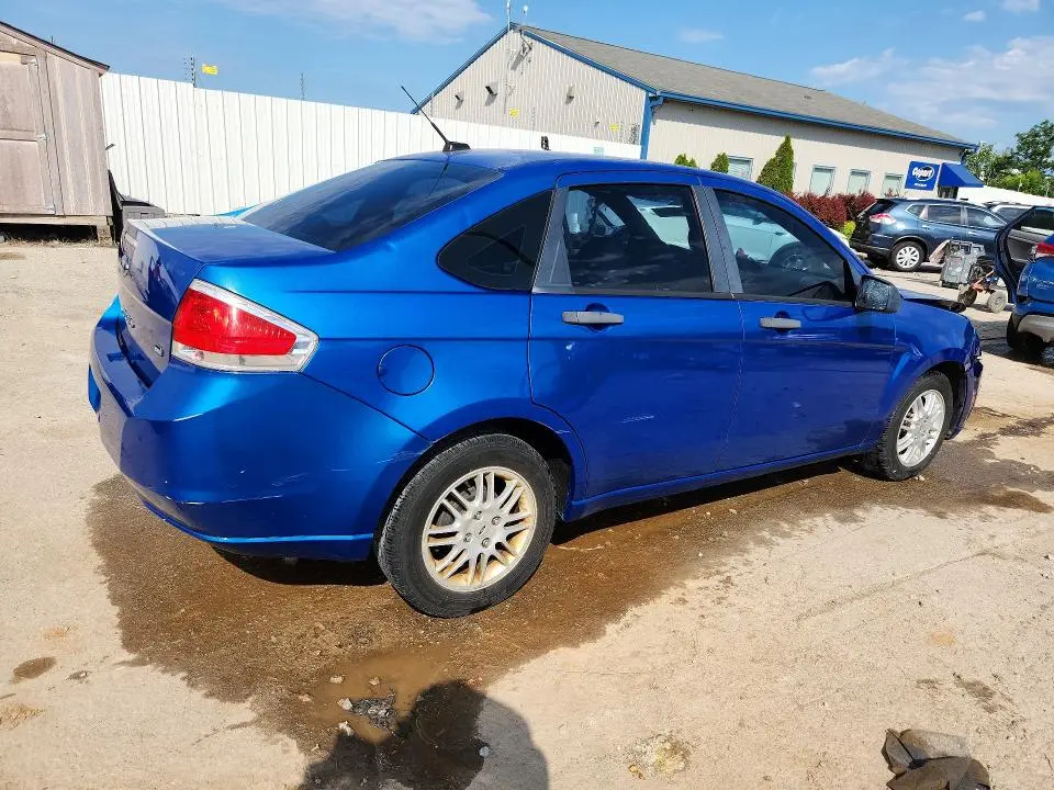 2011 FORD FOCUS SE  