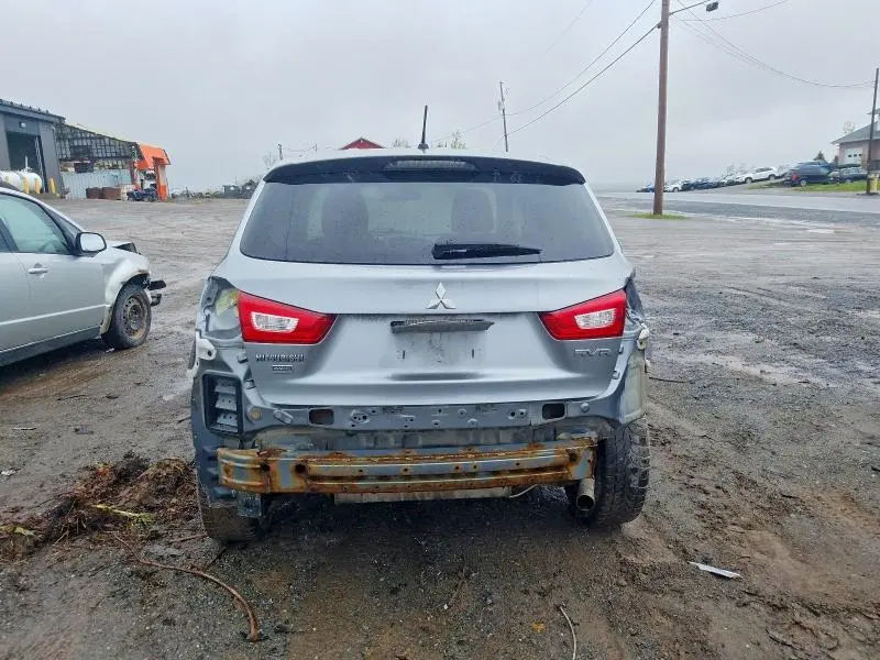 2015 MITSUBISHI RVR SE  