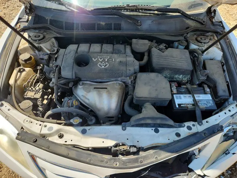 2010 TOYOTA CAMRY LE  