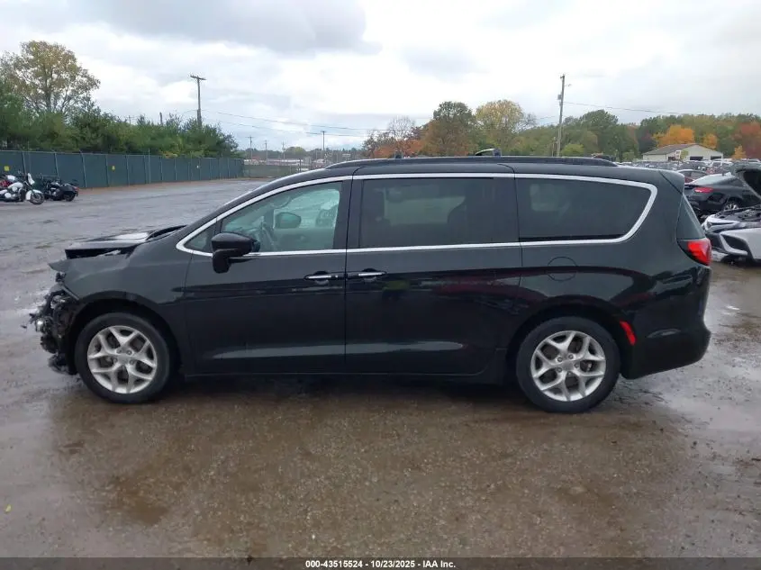 2019 CHRYSLER PACIFICA TOURING PLUS