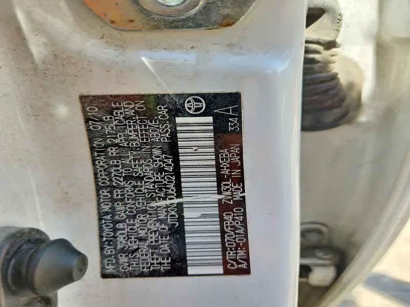 2010 TOYOTA PRIUS III  