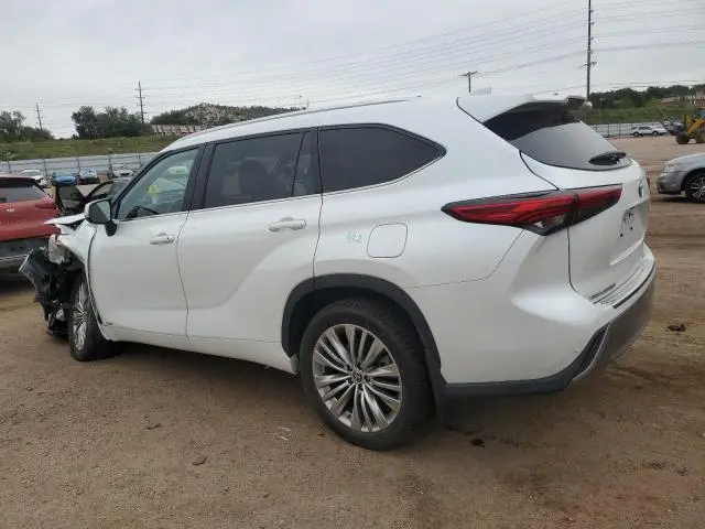 2022 TOYOTA HIGHLANDER HYBRID PLATINUM  