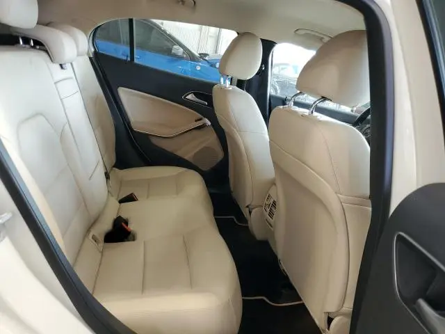 2017 MERCEDES-BENZ GLA 250