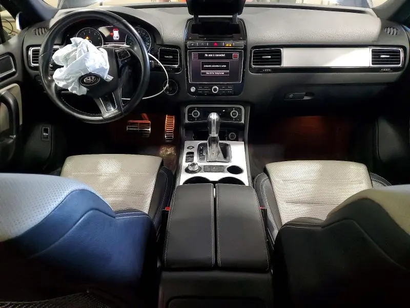 2017 VOLKSWAGEN TOUAREG WOLFSBURG  