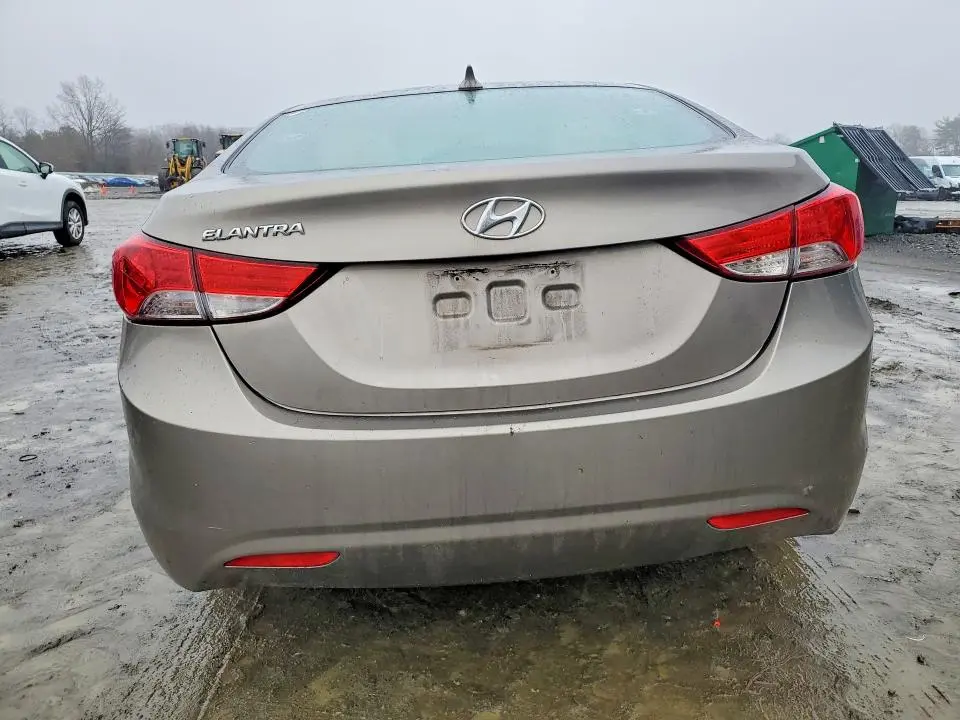 2013 HYUNDAI ELANTRA GLS  