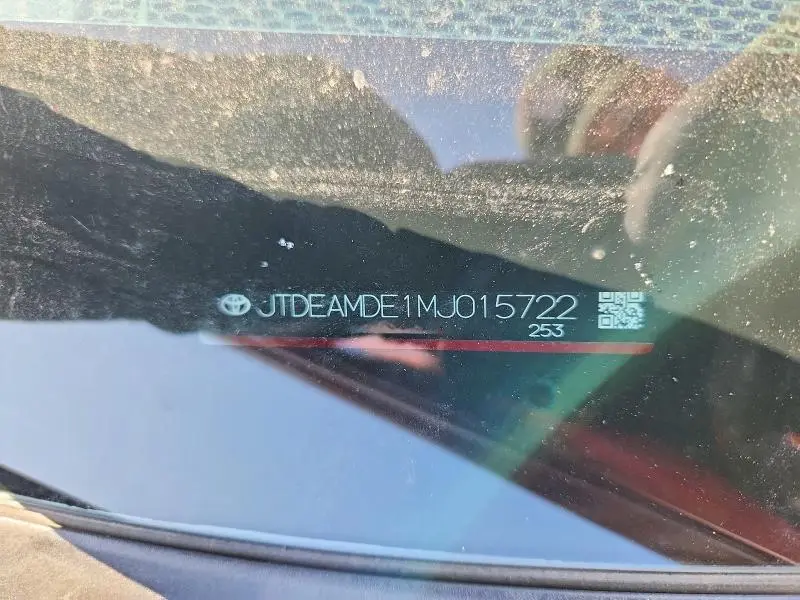 2021 TOYOTA COROLLA LE  
