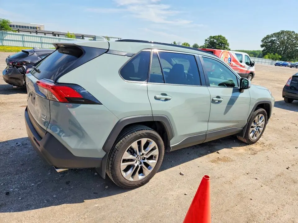 2019 TOYOTA RAV4 XLE PREMIUM  