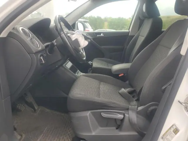 2013 VOLKSWAGEN TIGUAN S  