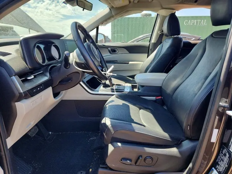 2023 KIA CARNIVAL LX  