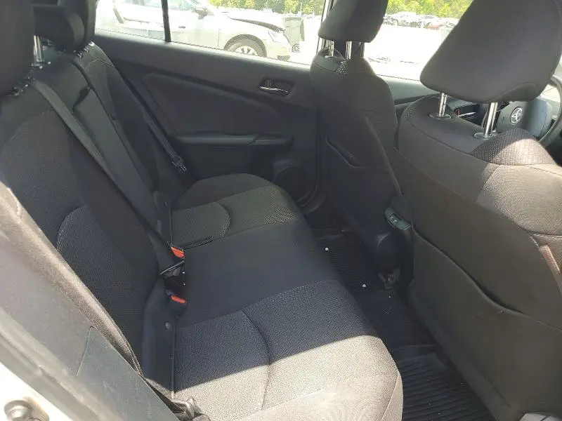 2021 TOYOTA PRIUS LE  