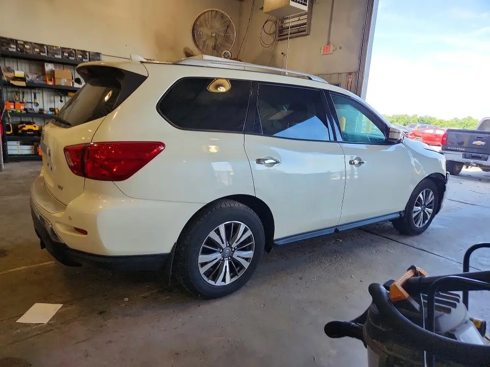2020 NISSAN PATHFINDER SV  
