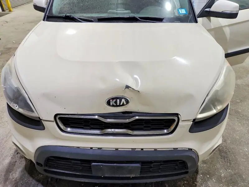 2013 KIA SOUL +  