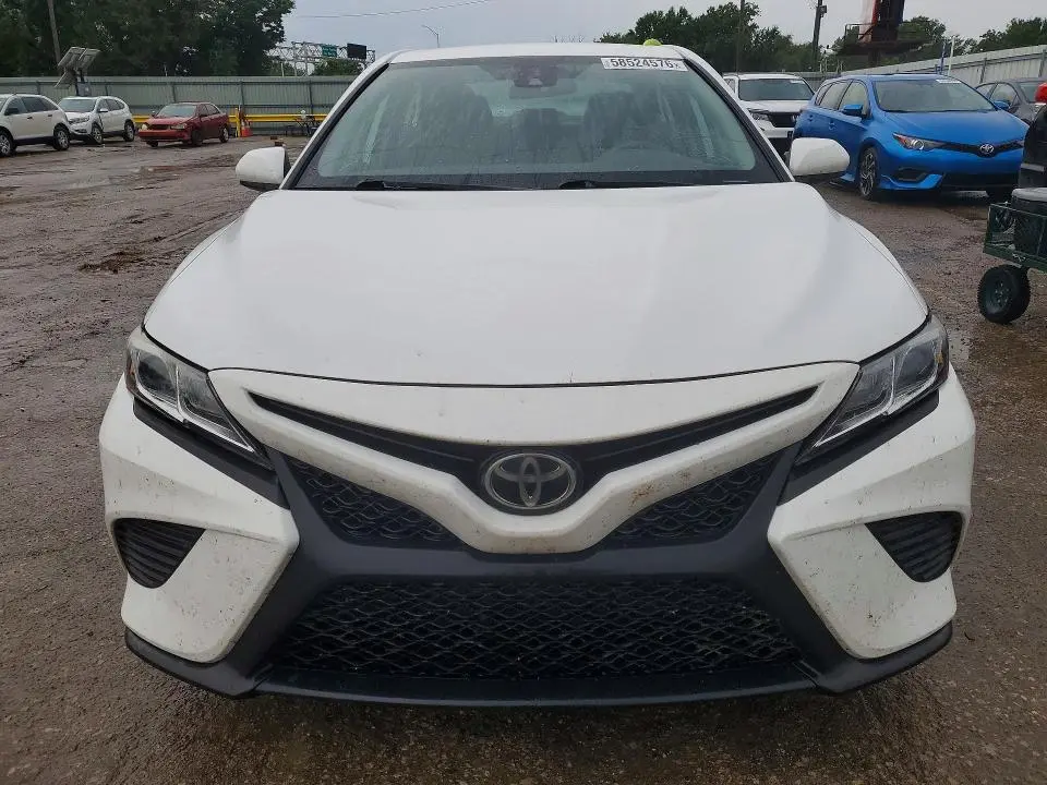 2020 TOYOTA CAMRY SE  