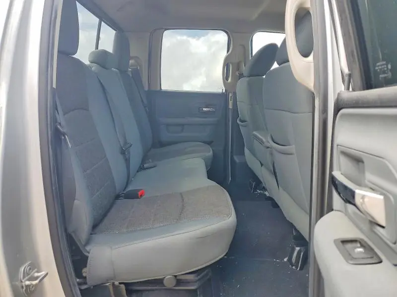 2014 RAM 1500 SLT  