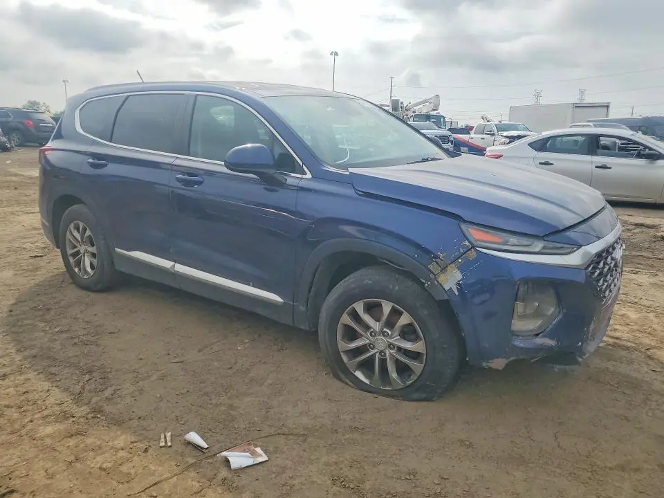 2019 HYUNDAI SANTA FE SE  