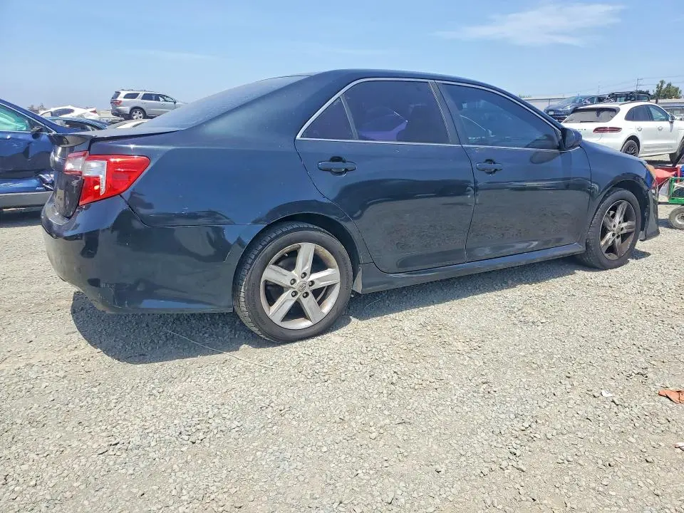 2012 TOYOTA CAMRY SE  