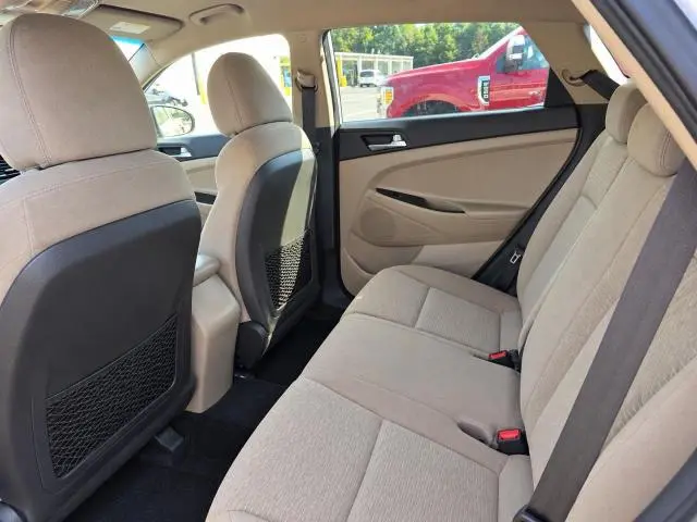 2019 HYUNDAI TUCSON SE  