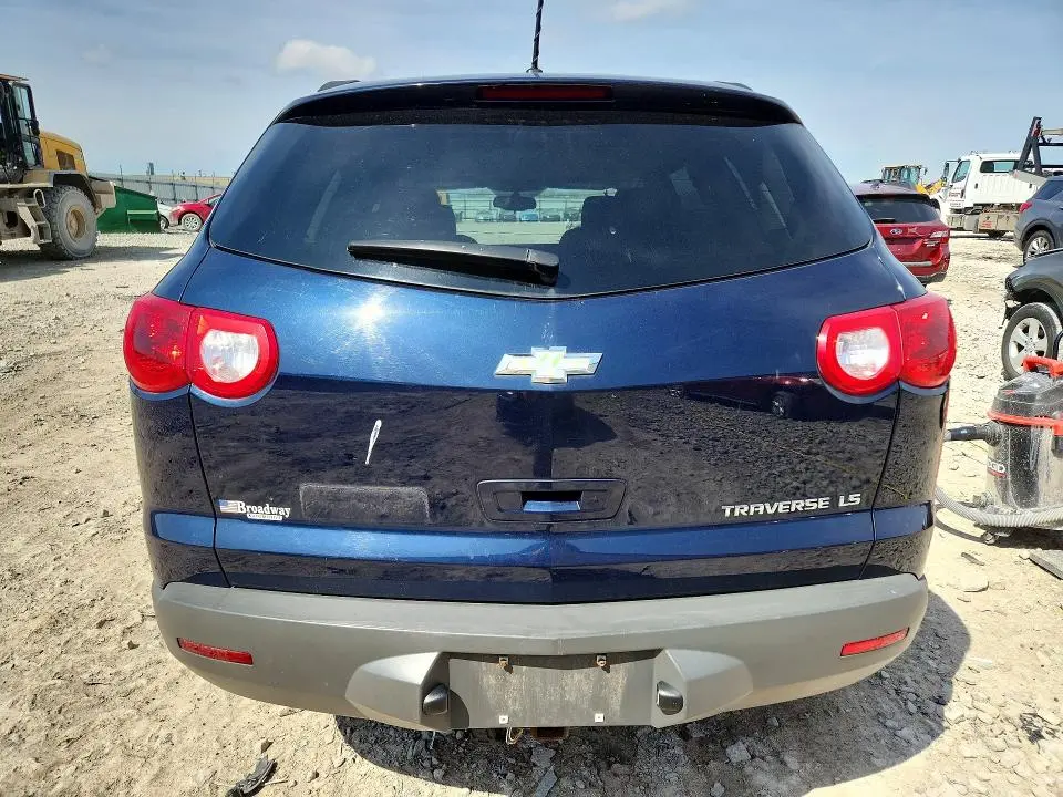 2012 CHEVROLET TRAVERSE LS  
