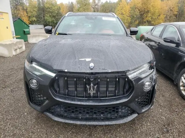 2022 MASERATI LEVANTE MODENA  