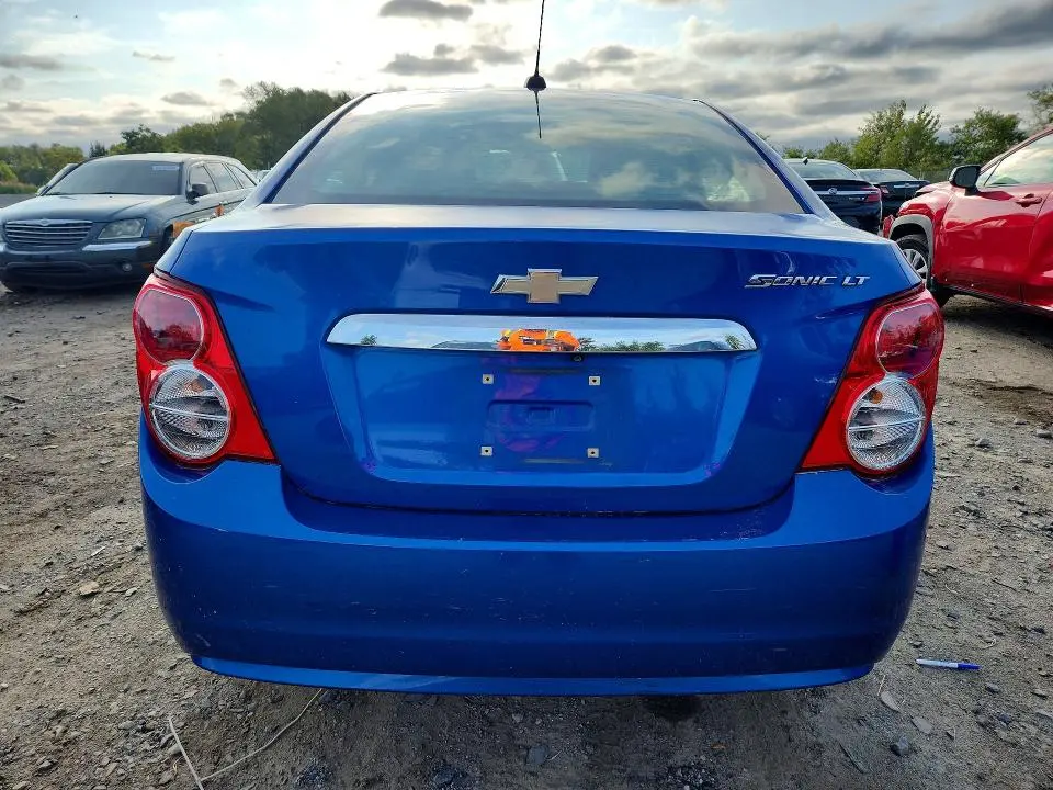 2016 CHEVROLET SONIC LT  