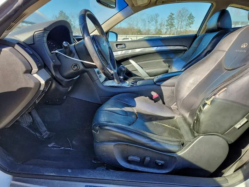 2013 INFINITI G37 JOURNEY  