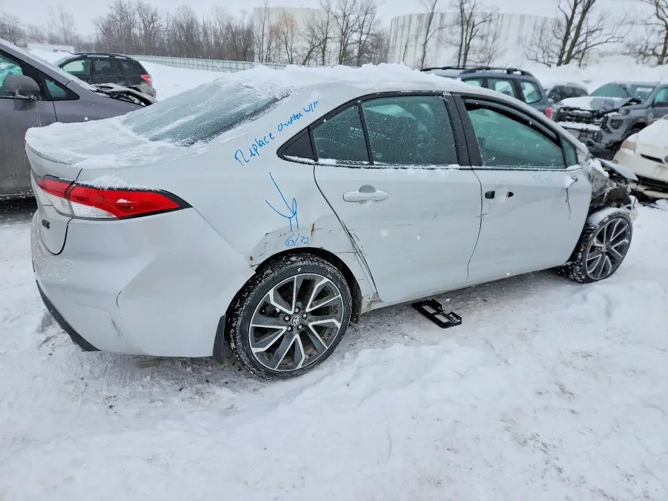 2022 TOYOTA COROLLA SE  