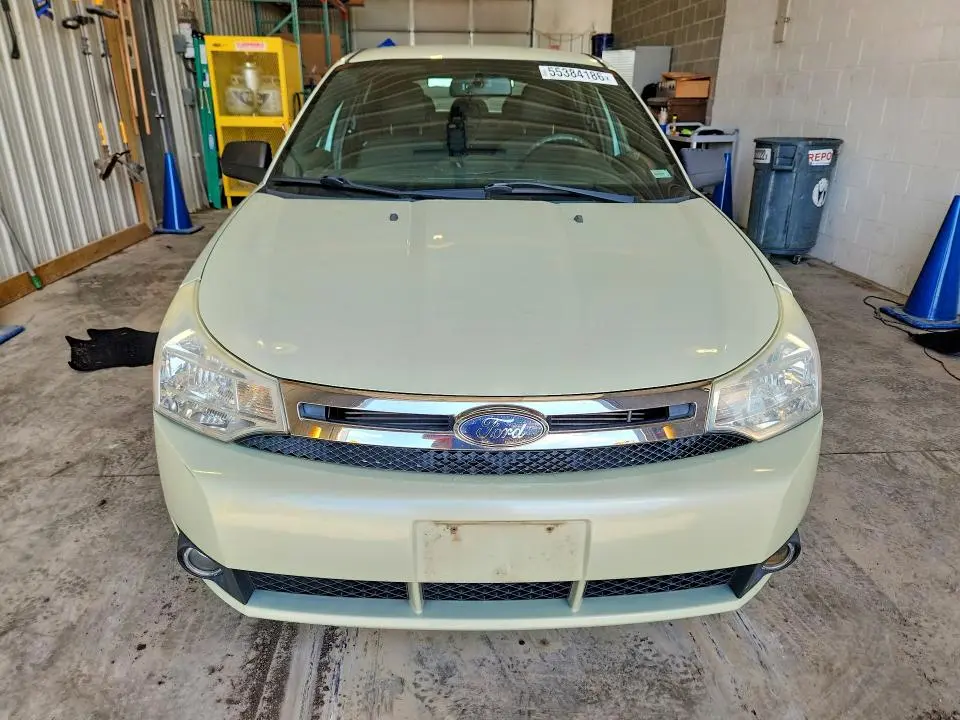 2010 FORD FOCUS SE  