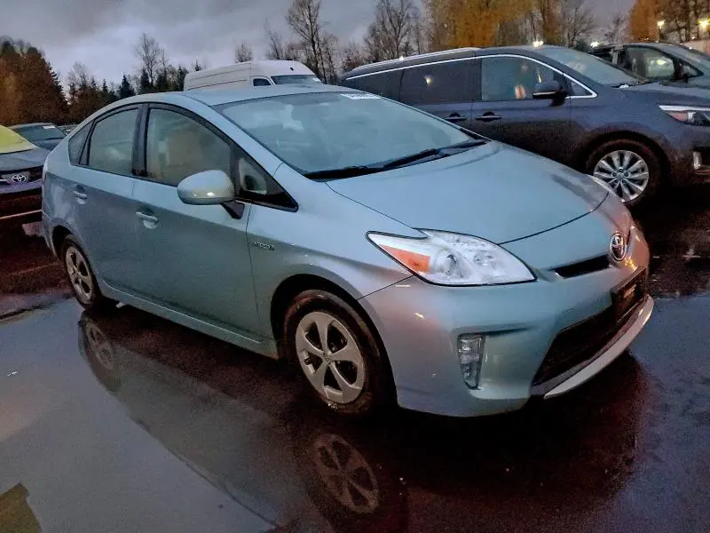 2015 TOYOTA PRIUS   