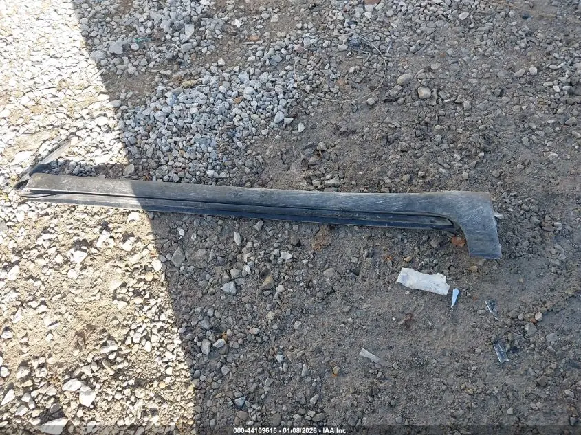 2022 CHEVROLET TRAVERSE FWD 2FL CLOTH