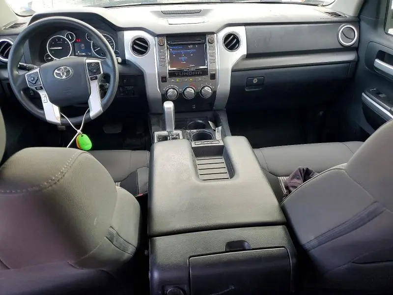 2017 TOYOTA TUNDRA SR5  
