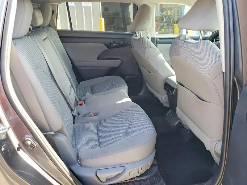 2020 TOYOTA HIGHLANDER HYBRID LE  